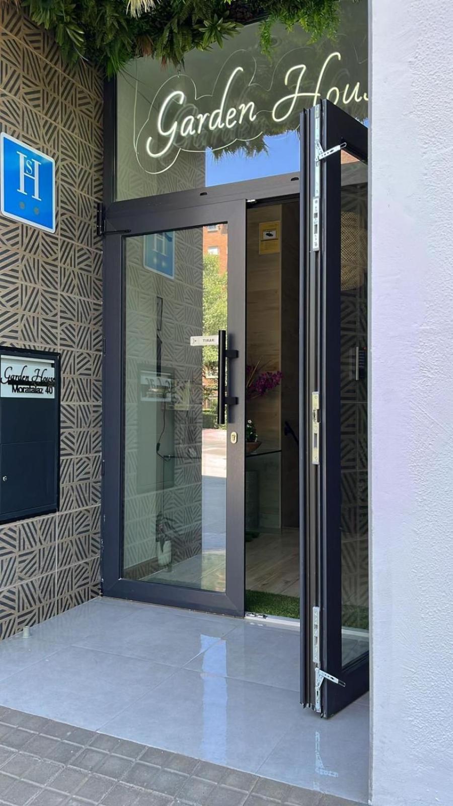 فندق Garden House مدريد المظهر الخارجي الصورة